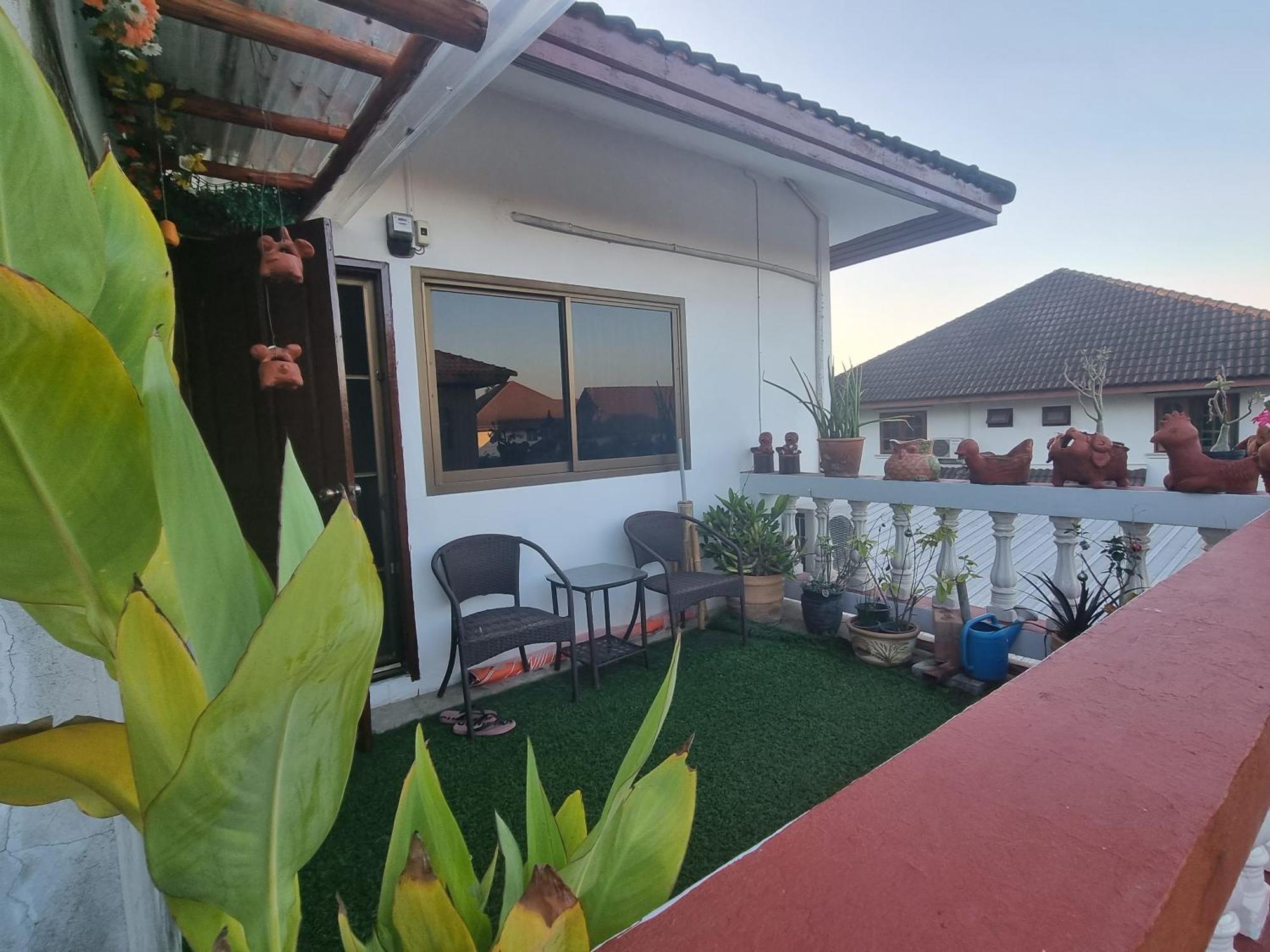 Hom Baan Chiang Mai Hotel Exterior foto
